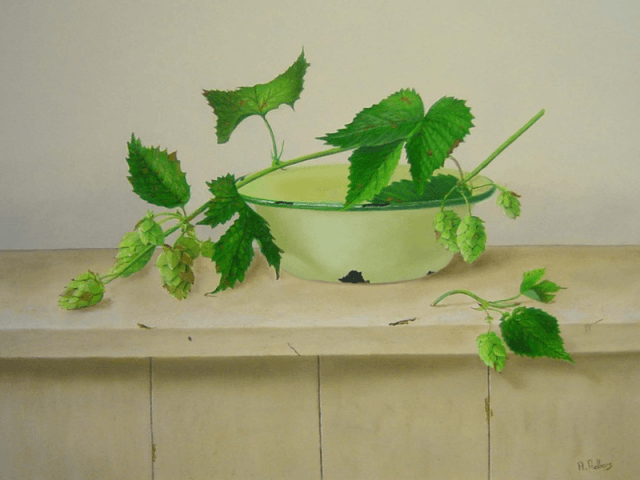 Groen schaaltje met hop